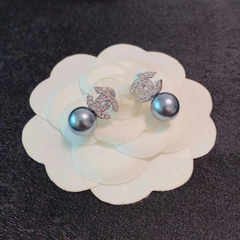 Supportive Chanel Earrings 220204