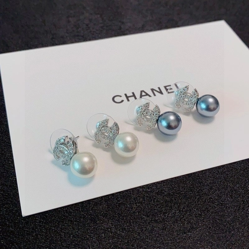 Supportive Chanel Earrings 220204