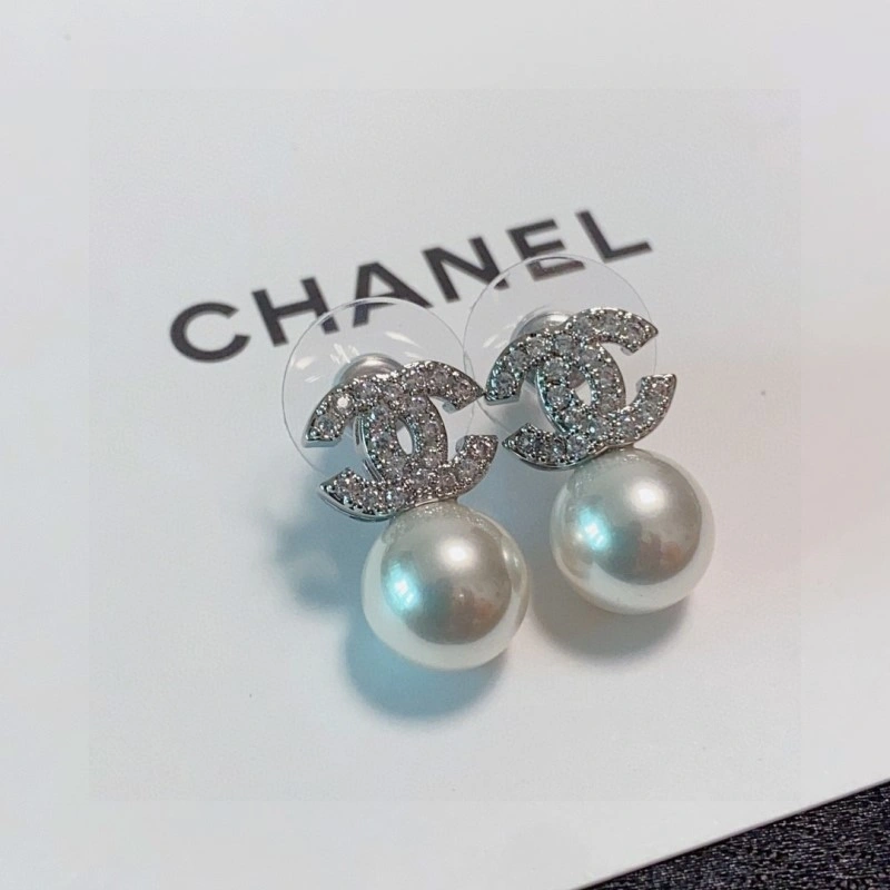 Supportive Chanel Earrings 220204