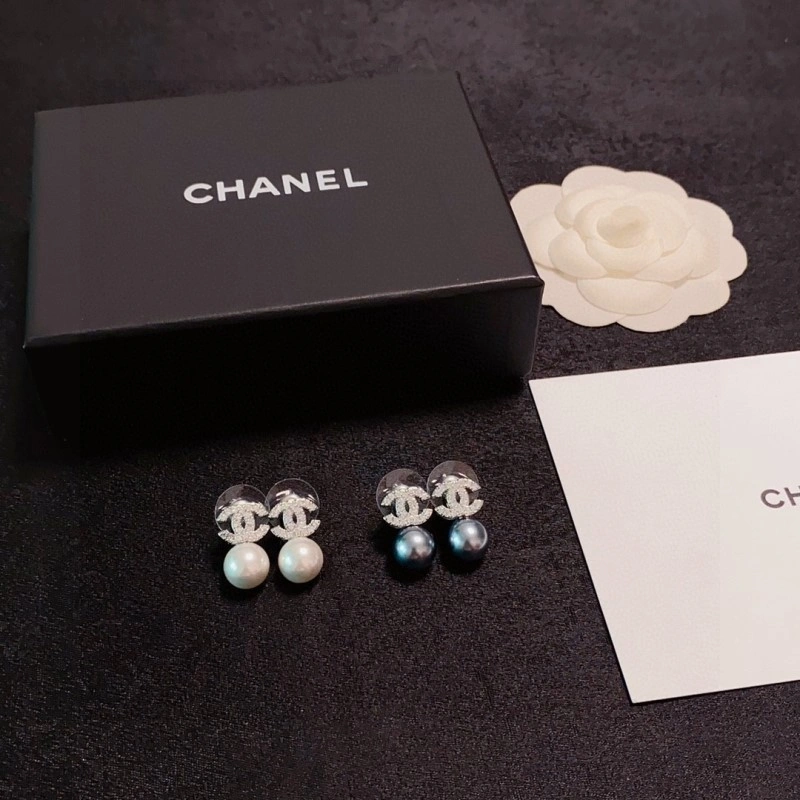 Supportive Chanel Earrings 220204