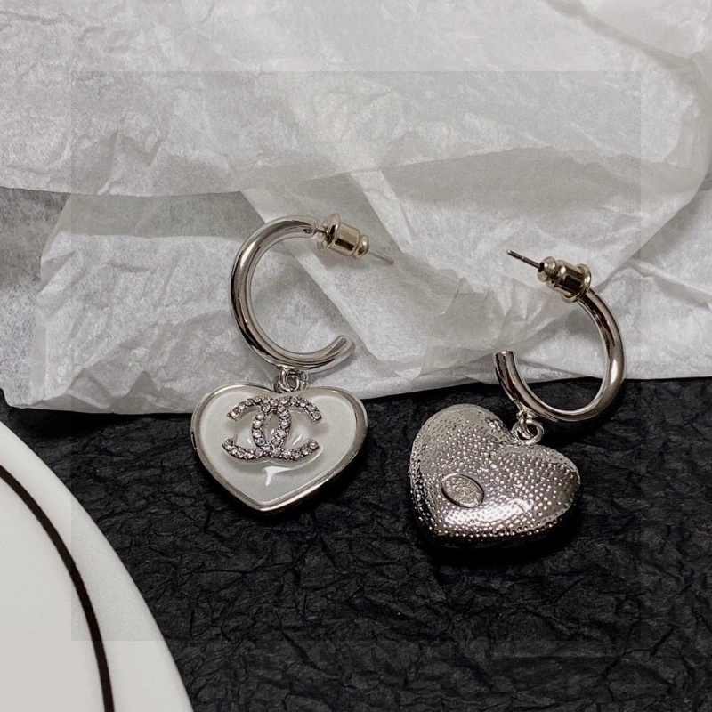 Chanel Earrings Neat 220208