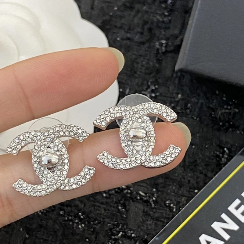 Minimalist Chanel Earrings 220196
