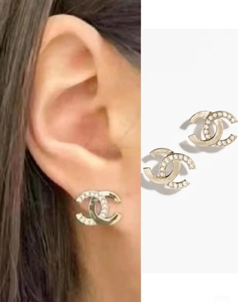 Versatile Chanel Earrings 220188