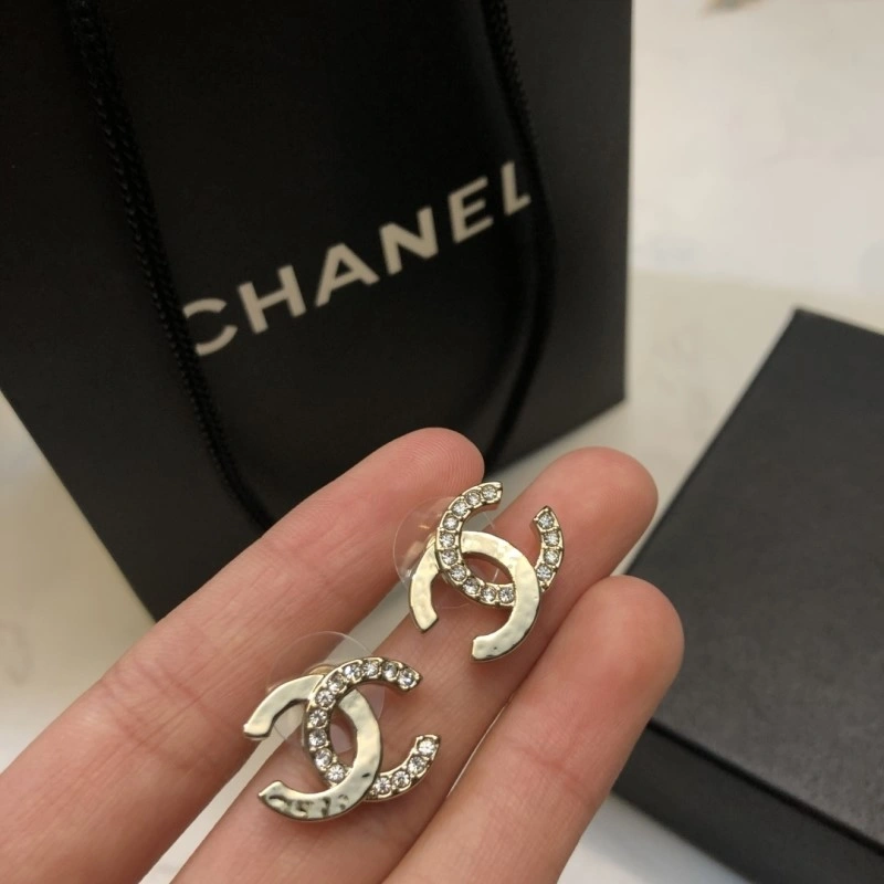 Versatile Chanel Earrings 220188