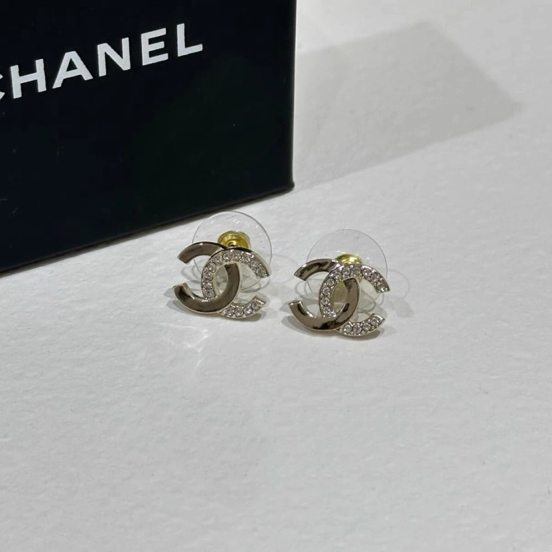 Versatile Chanel Earrings 220188