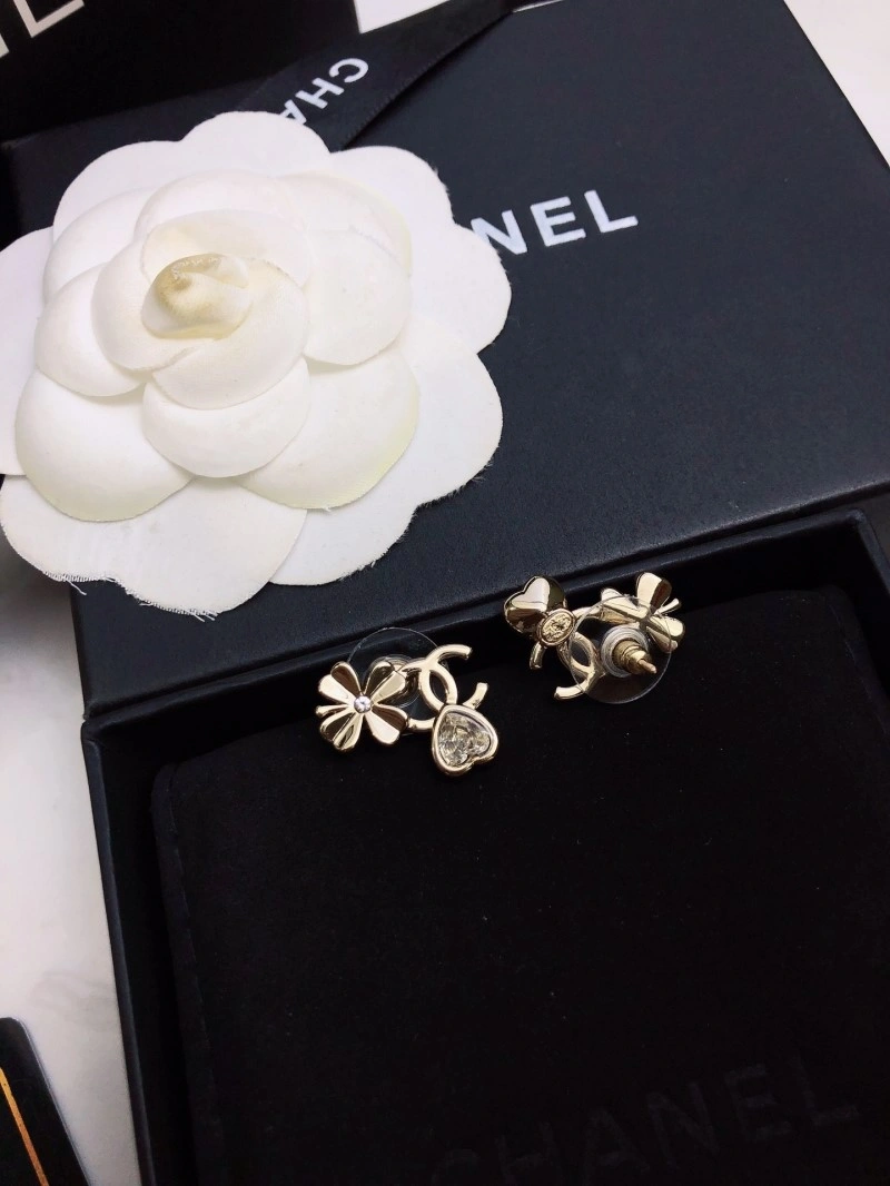 Sporty Chanel Earrings 220192
