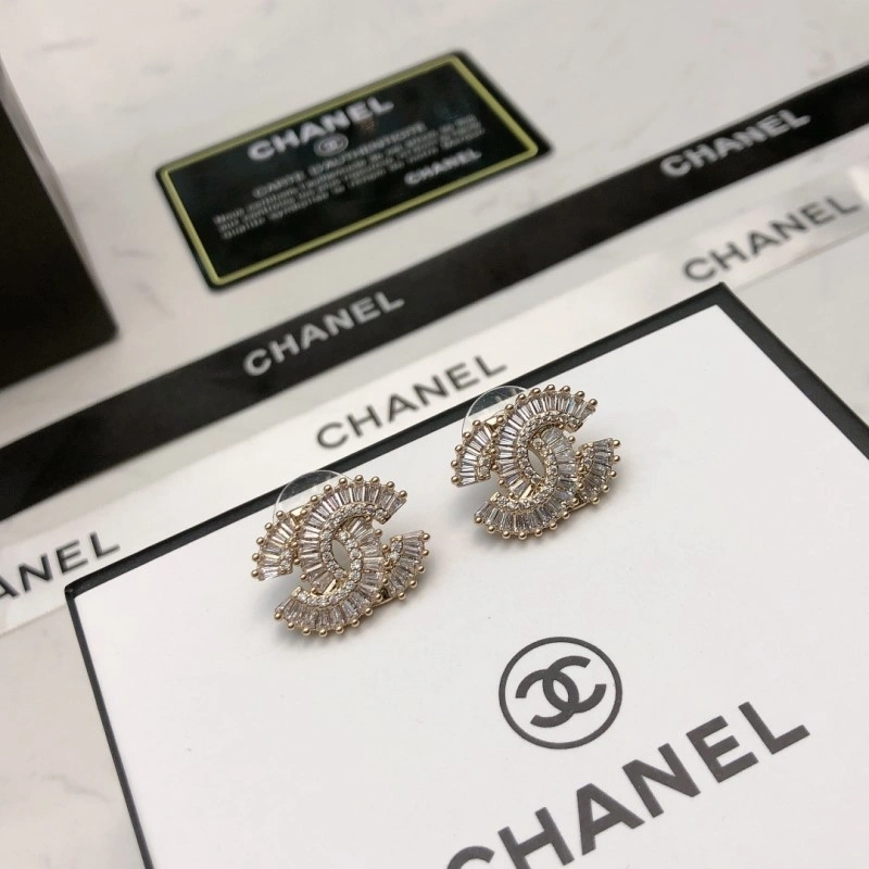 Chanel Earrings Lightweight 220189