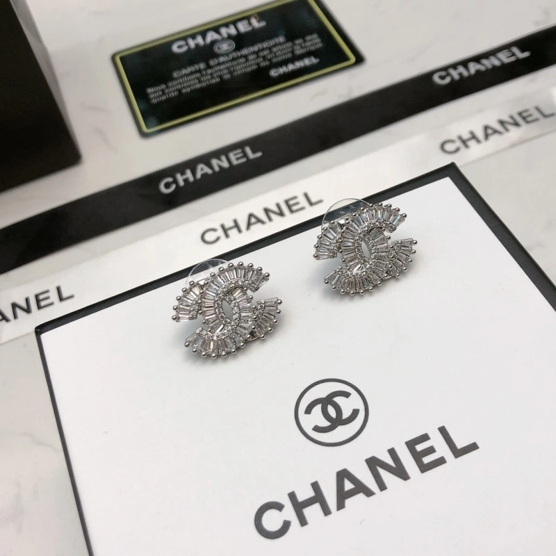Chanel Earrings Lightweight 220189