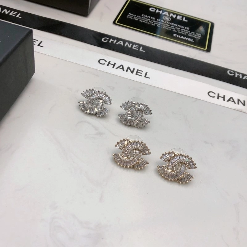 Chanel Earrings Lightweight 220189