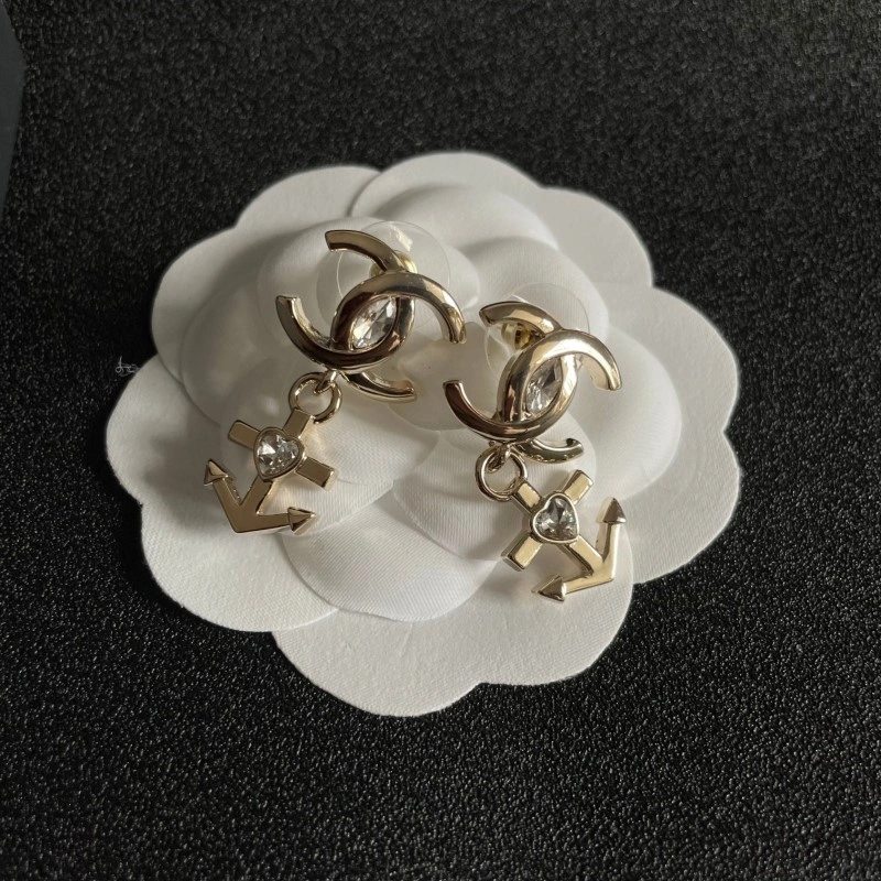 Chanel Earrings Lightweight 220171