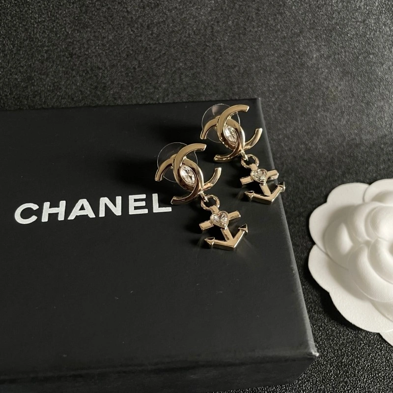 Chanel Earrings Lightweight 220171