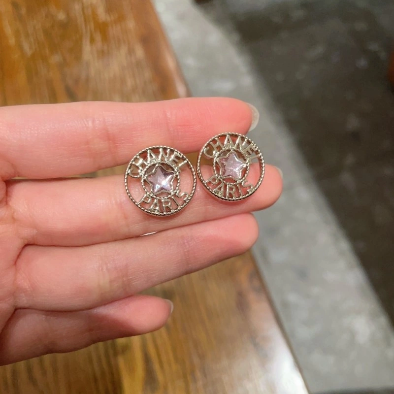 Chic Chanel Earrings 220184