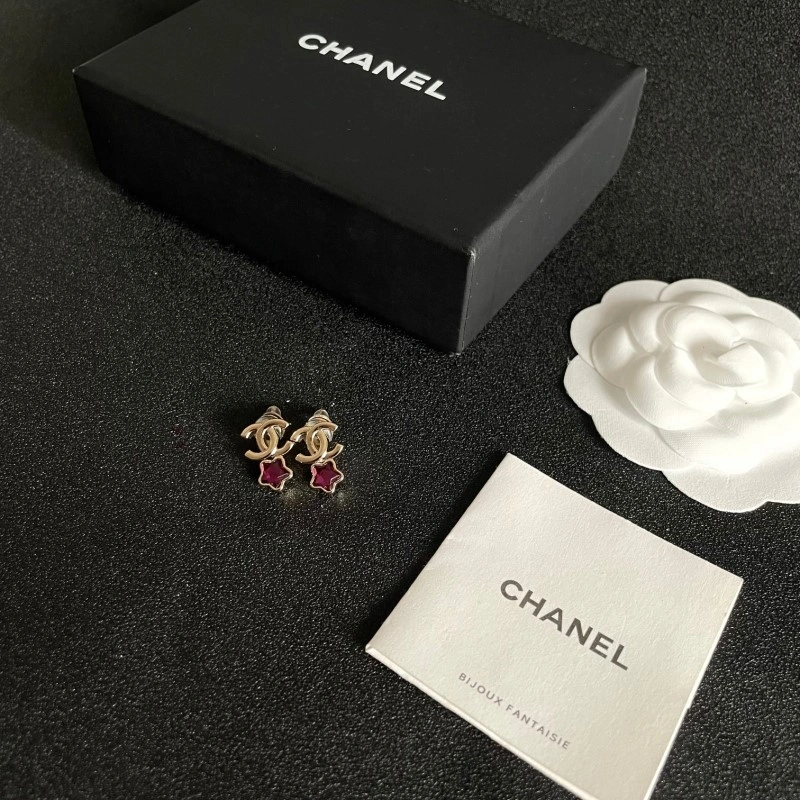 Chanel Earrings Sleek 220180