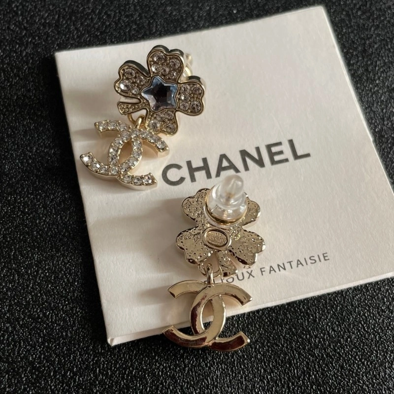 Chanel Earrings Stretchable 220169