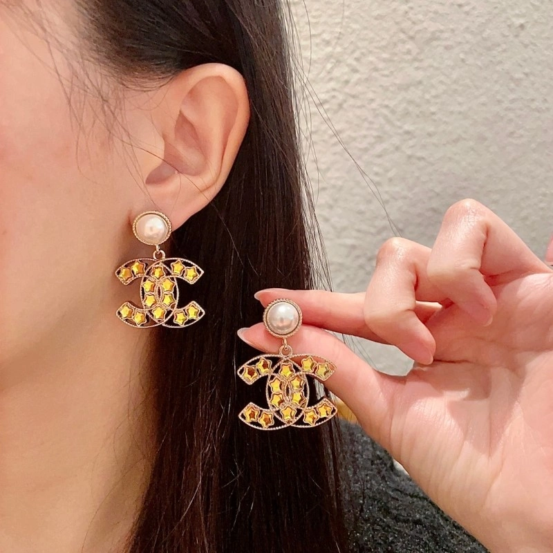 Chanel Earrings Trendsetting 220202