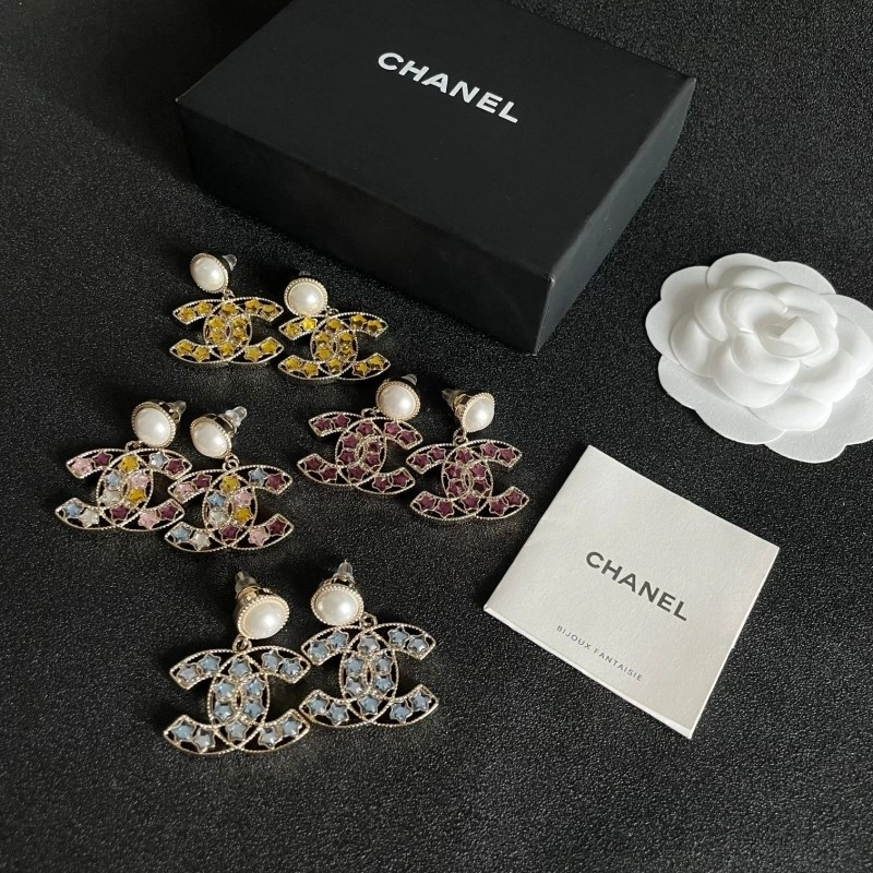 Chanel Earrings Trendsetting 220202