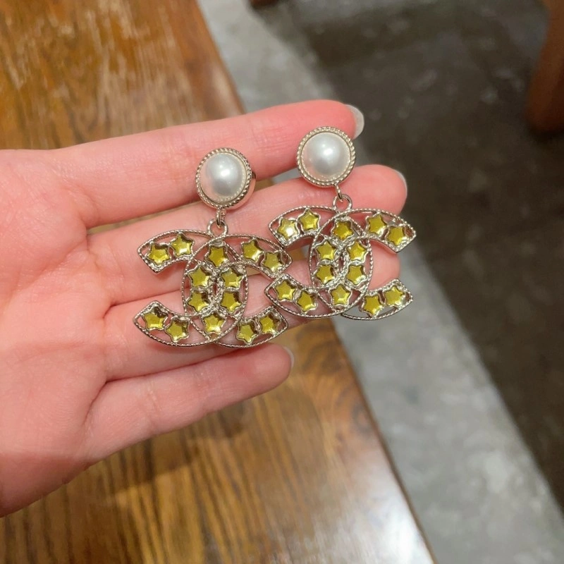 Chanel Earrings Trendsetting 220202