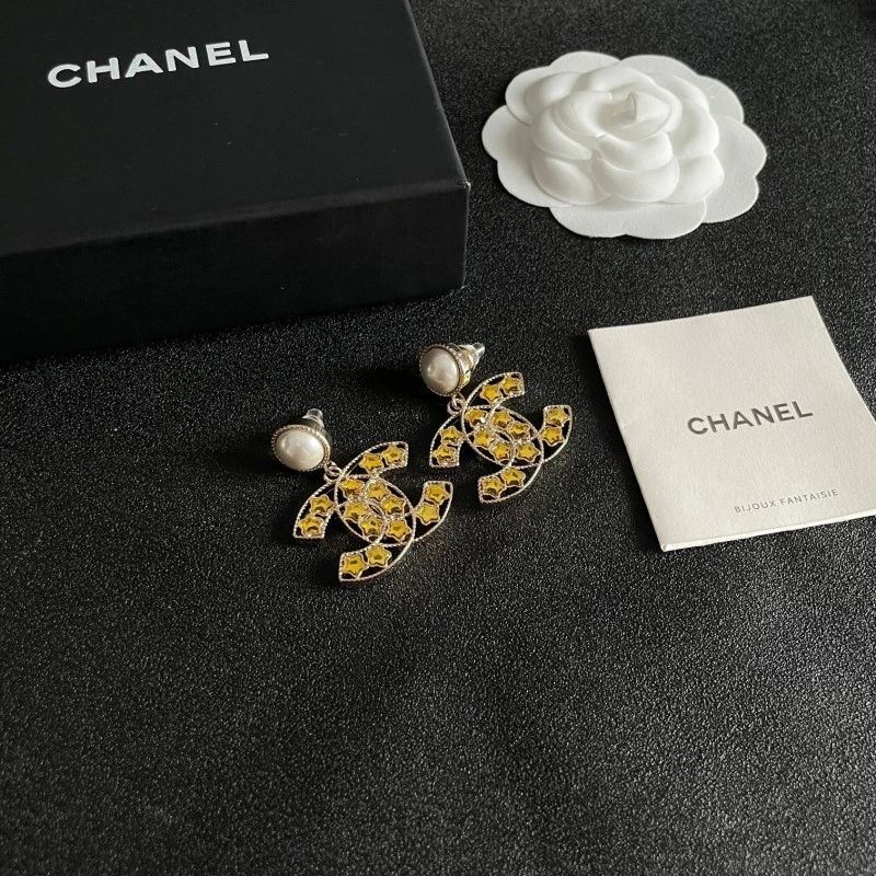 Chanel Earrings Trendsetting 220202