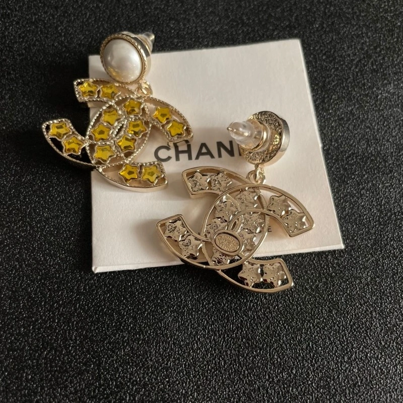 Chanel Earrings Trendsetting 220202