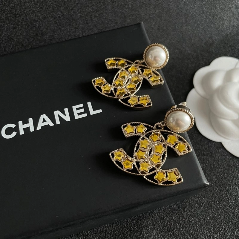 Chanel Earrings Trendsetting 220202