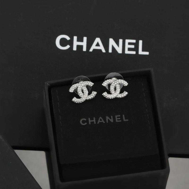 Chanel Earrings Practical 220182