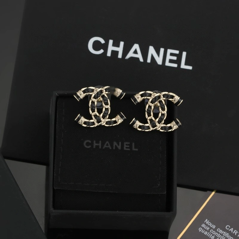 Comfortable Chanel Earrings 220177