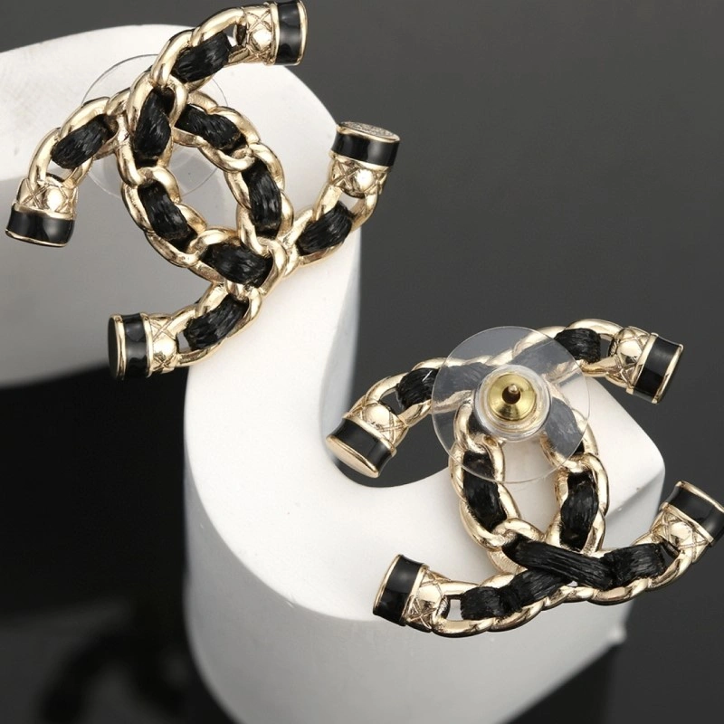 Comfortable Chanel Earrings 220177