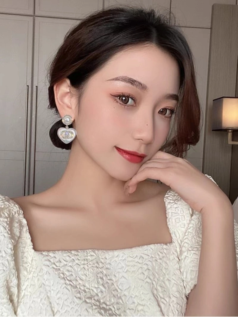 Stretchable Chanel Earrings 220231