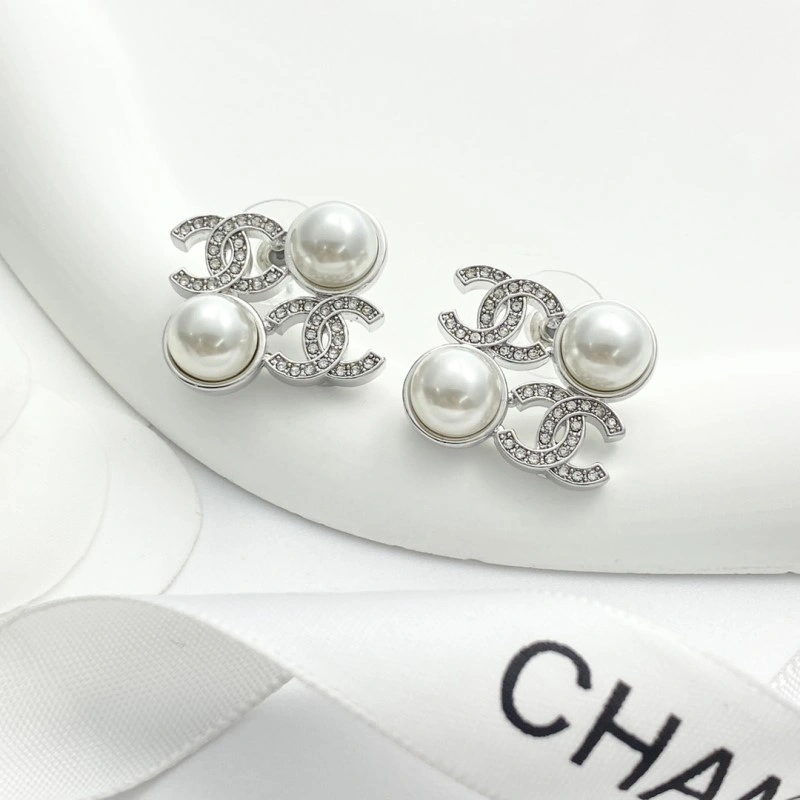 Chanel Earrings Trendsetting 220151