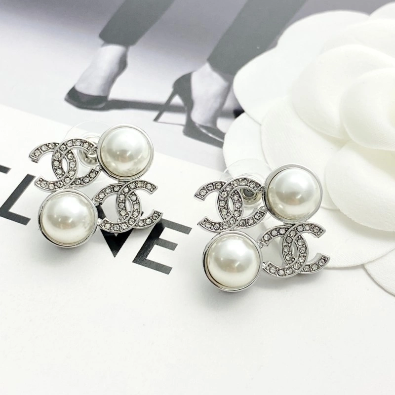 Chanel Earrings Trendsetting 220151
