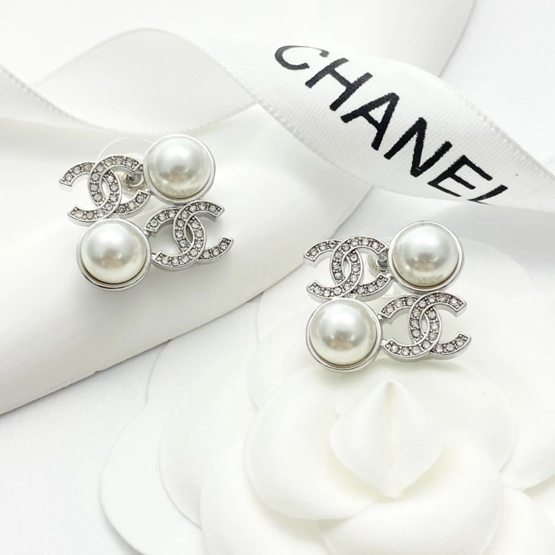 Chanel Earrings Trendsetting 220151