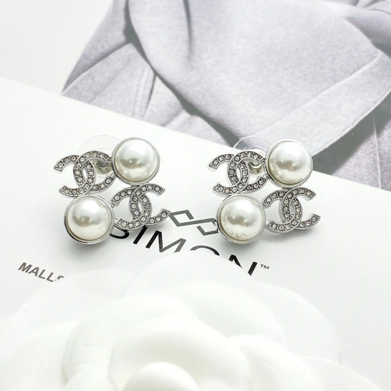 Chanel Earrings Trendsetting 220151