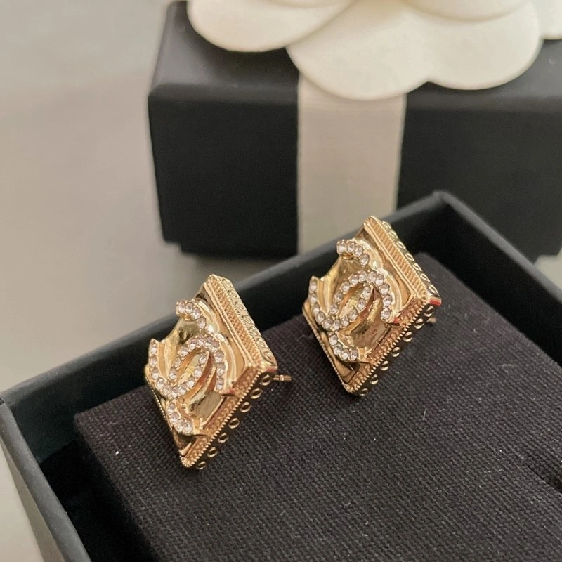 Chanel Earrings Durable 220147