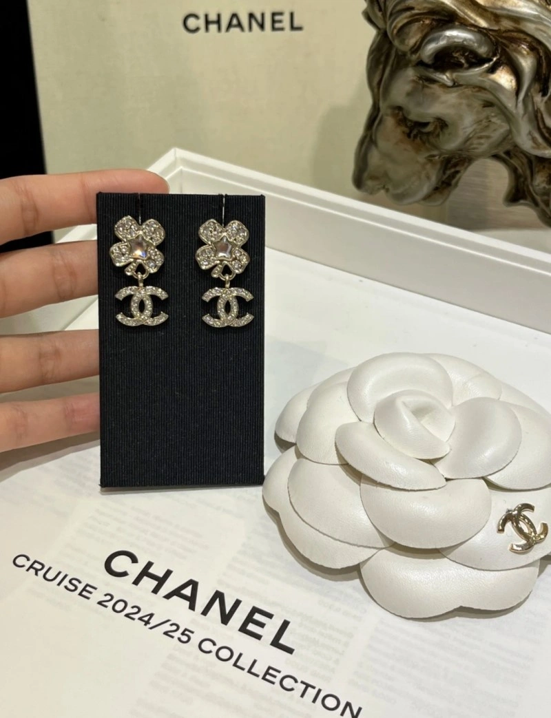 Chic Chanel Earrings 220150
