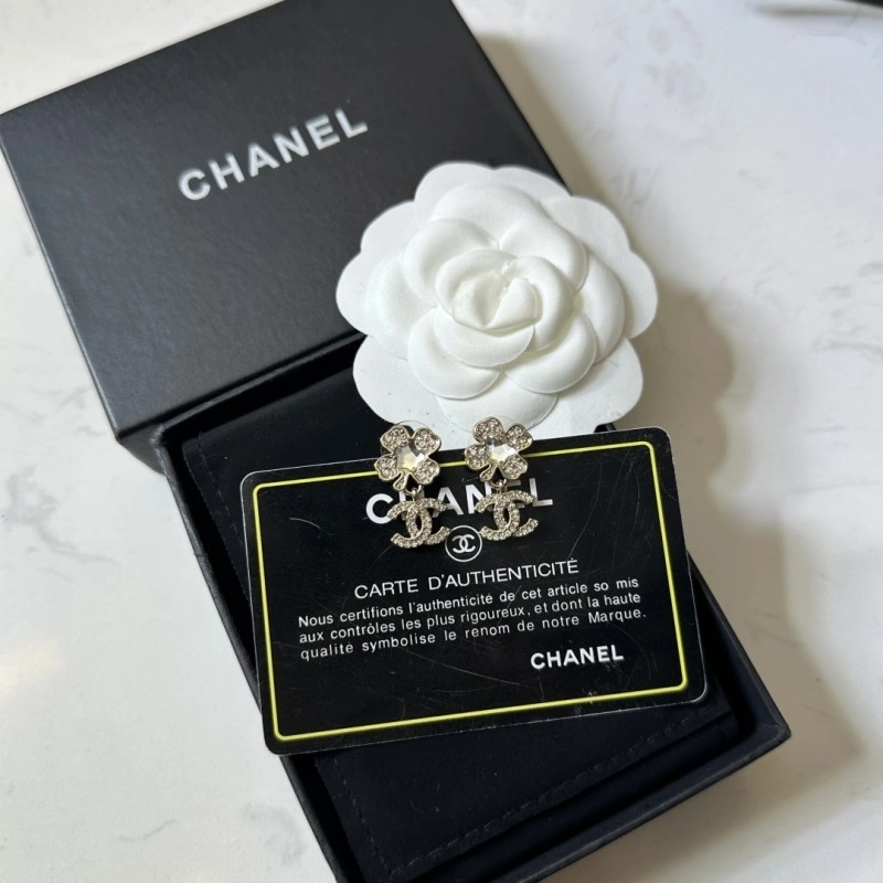 Chic Chanel Earrings 220150