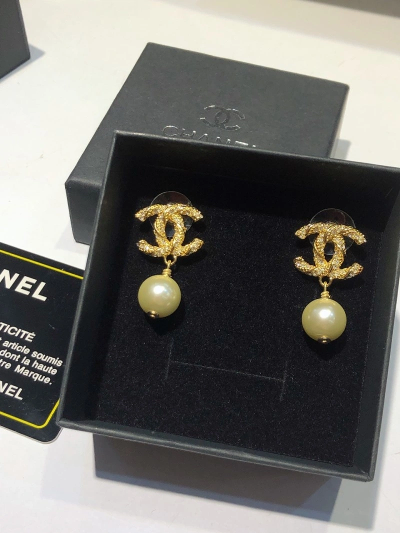 Chanel Earrings Sporty 220136