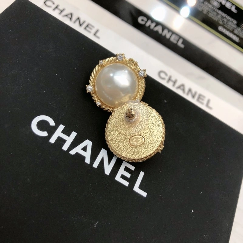 Chanel Earrings SmoothTexture 220145