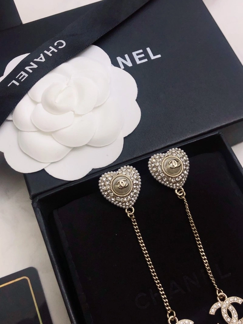 Chanel Earrings Lightweight 220131