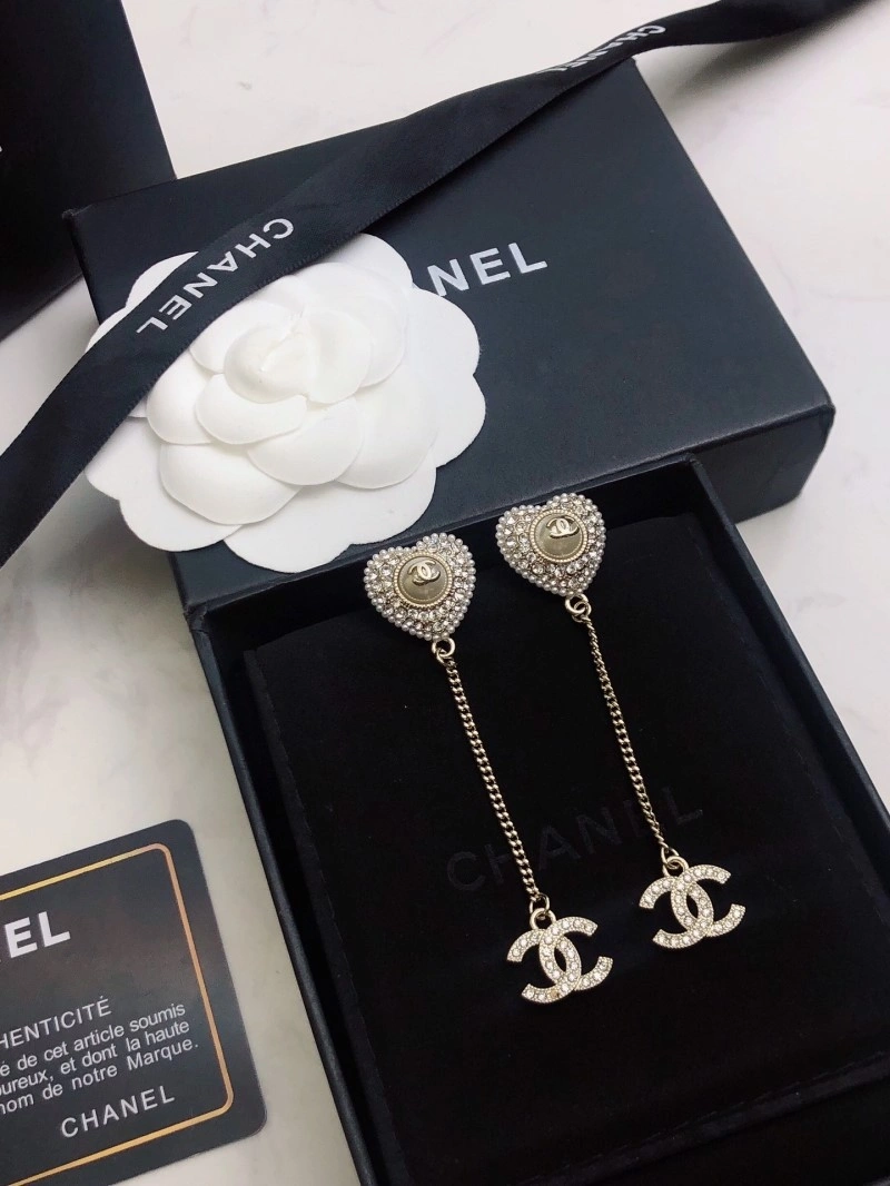 Chanel Earrings Lightweight 220131