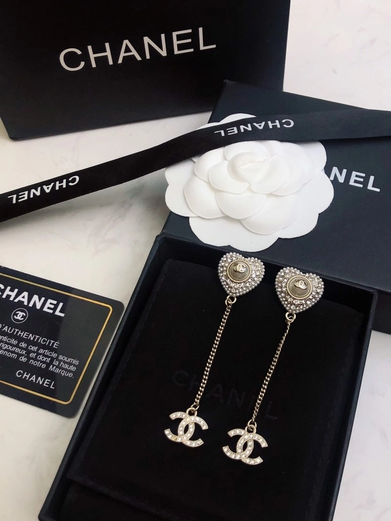 Chanel Earrings Lightweight 220131