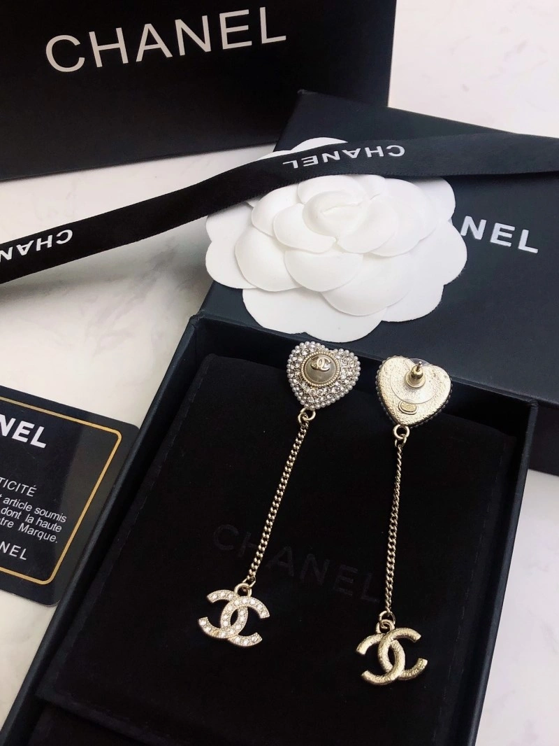 Chanel Earrings Lightweight 220131