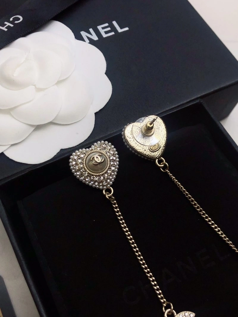 Chanel Earrings Lightweight 220131