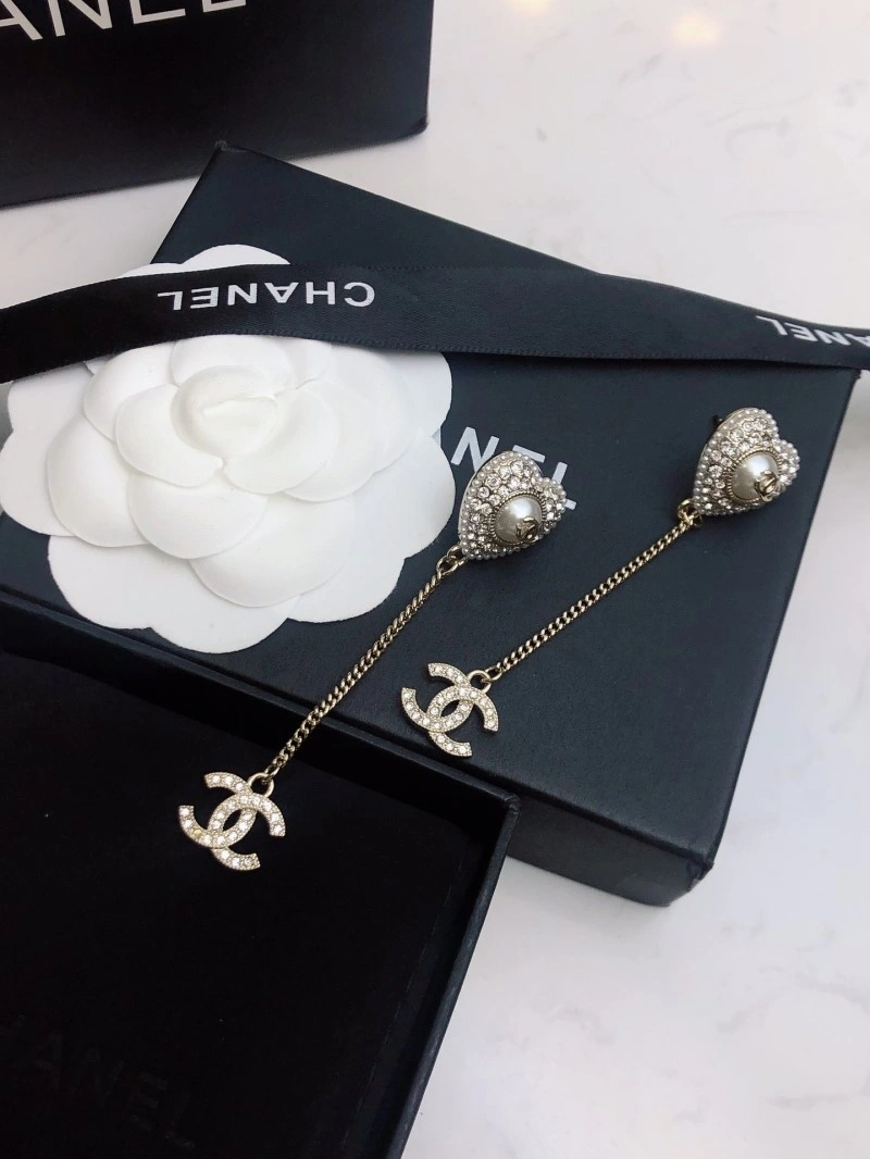 Chanel Earrings Lightweight 220131