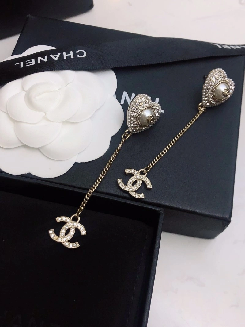 Chanel Earrings Lightweight 220131