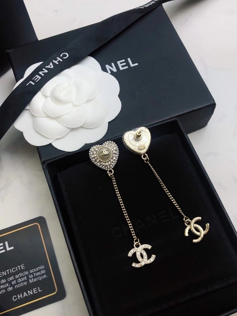 Chanel Earrings Lightweight 220131