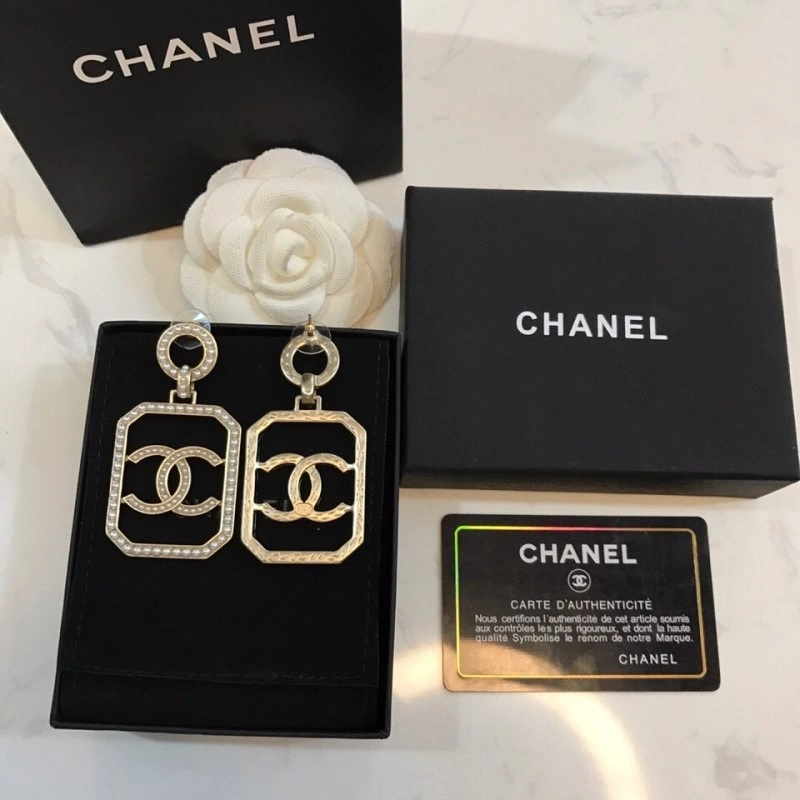 Classic Chanel Earrings 220133