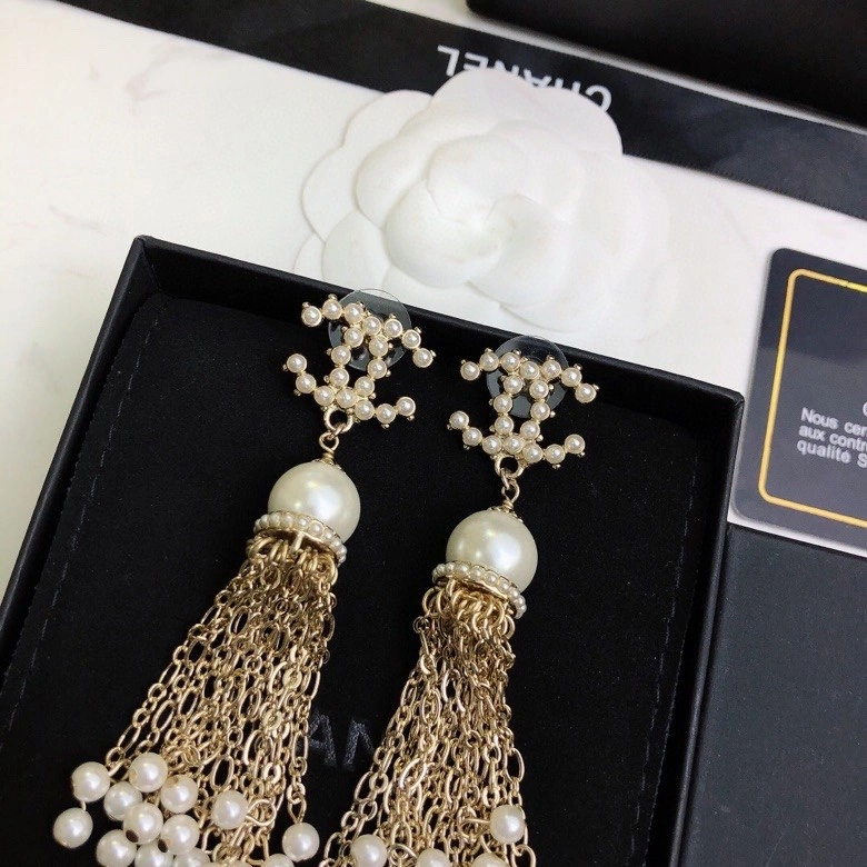 Durable Chanel Earrings 220120