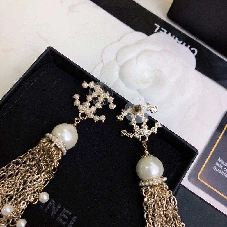 Durable Chanel Earrings 220120