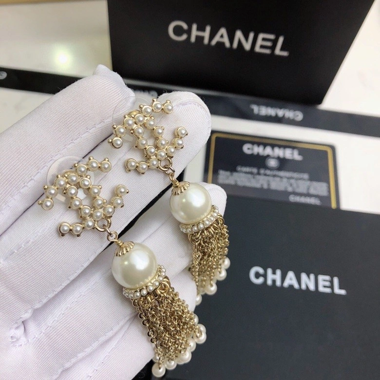 Durable Chanel Earrings 220120