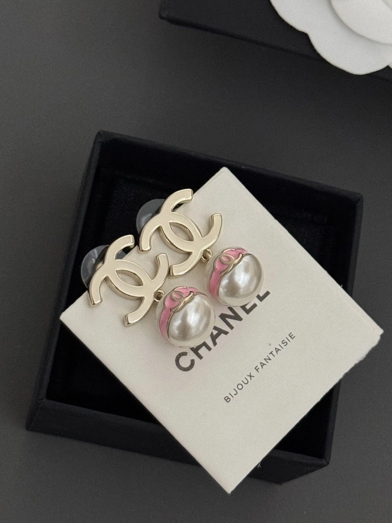 Chanel Earrings Supportive 220122